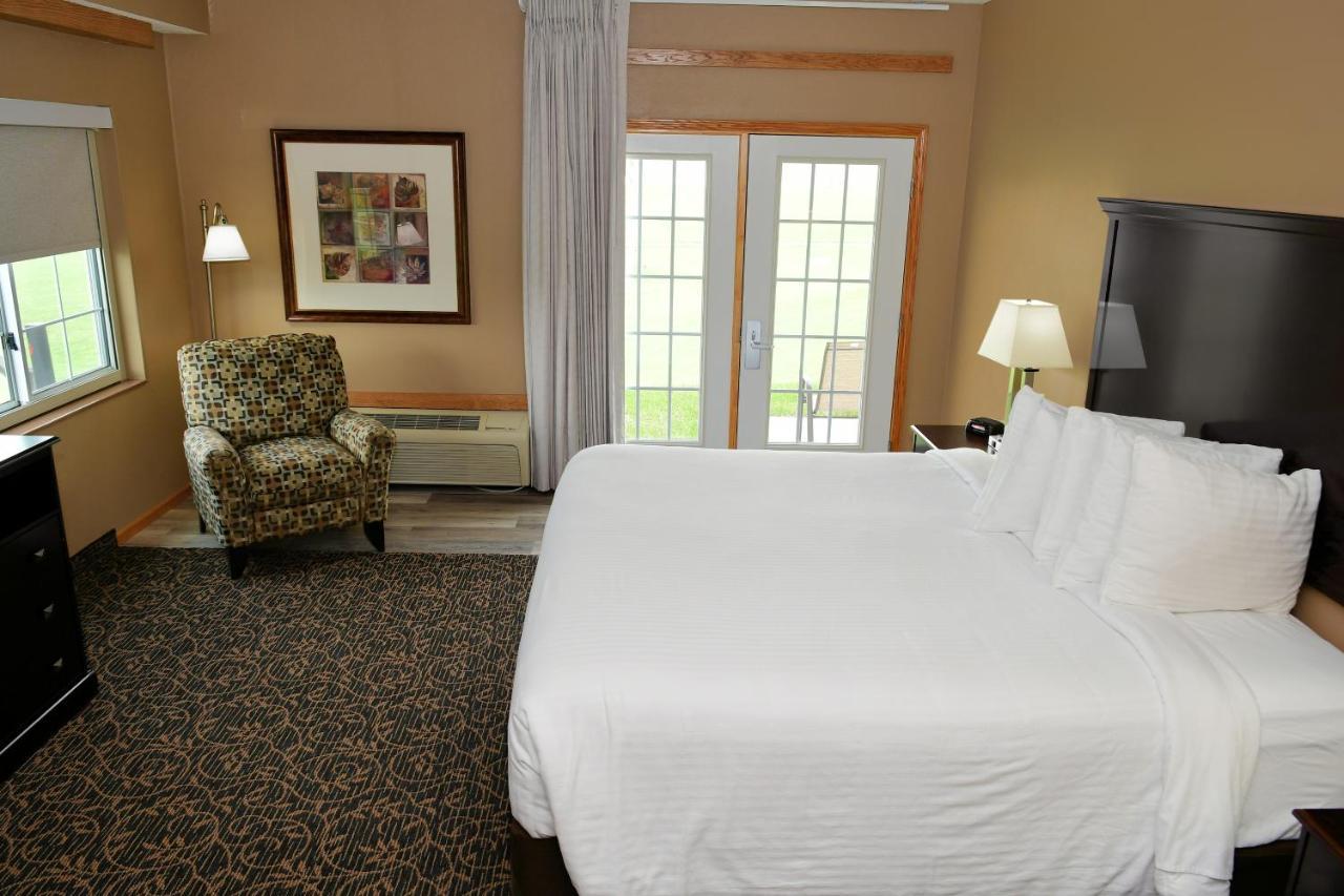 Cobblestone Inn&Suites - Denison | Majestic Hills Extérieur photo