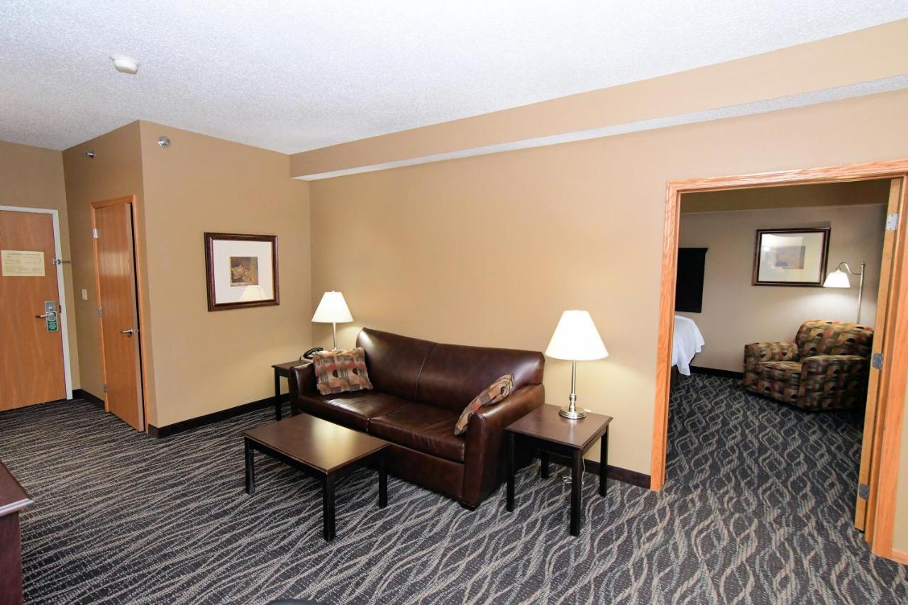 Cobblestone Inn&Suites - Denison | Majestic Hills Extérieur photo