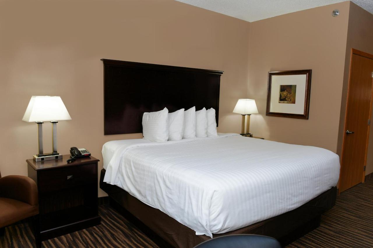 Cobblestone Inn&Suites - Denison | Majestic Hills Extérieur photo