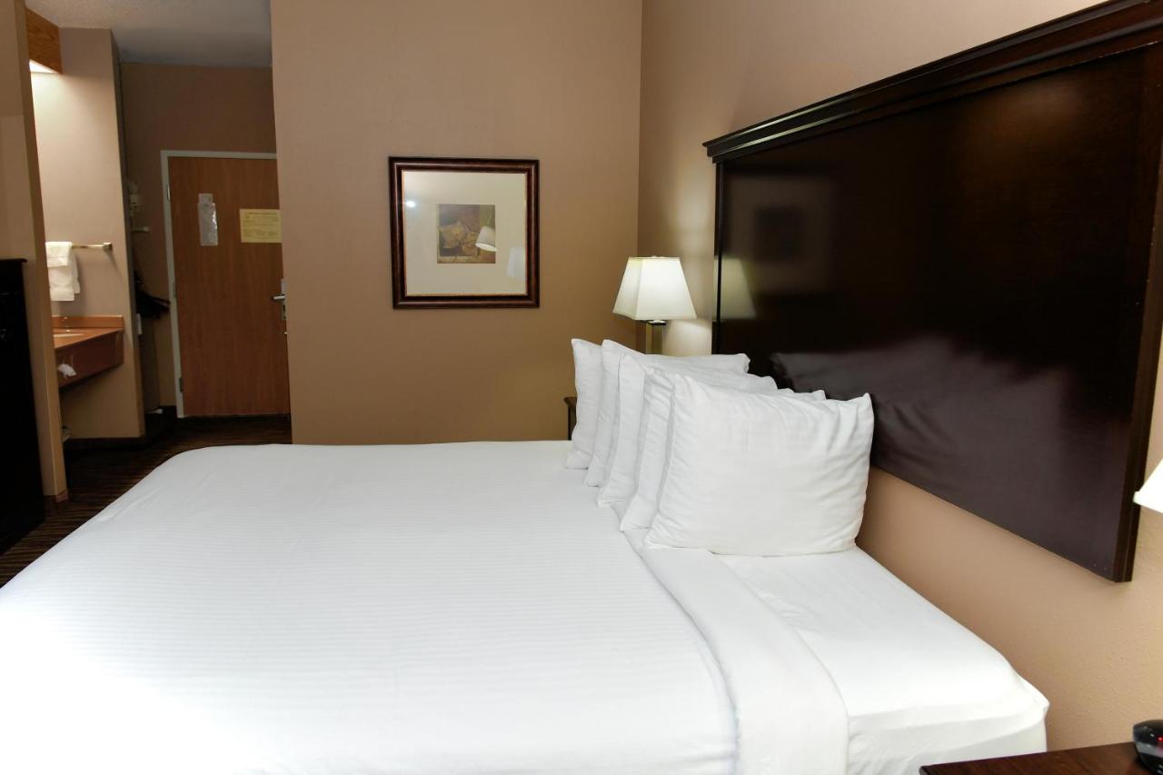 Cobblestone Inn&Suites - Denison | Majestic Hills Extérieur photo