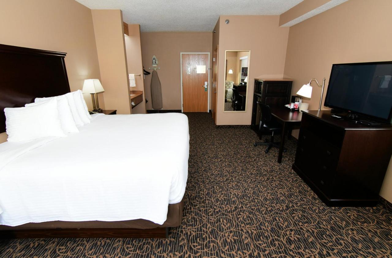 Cobblestone Inn&Suites - Denison | Majestic Hills Extérieur photo