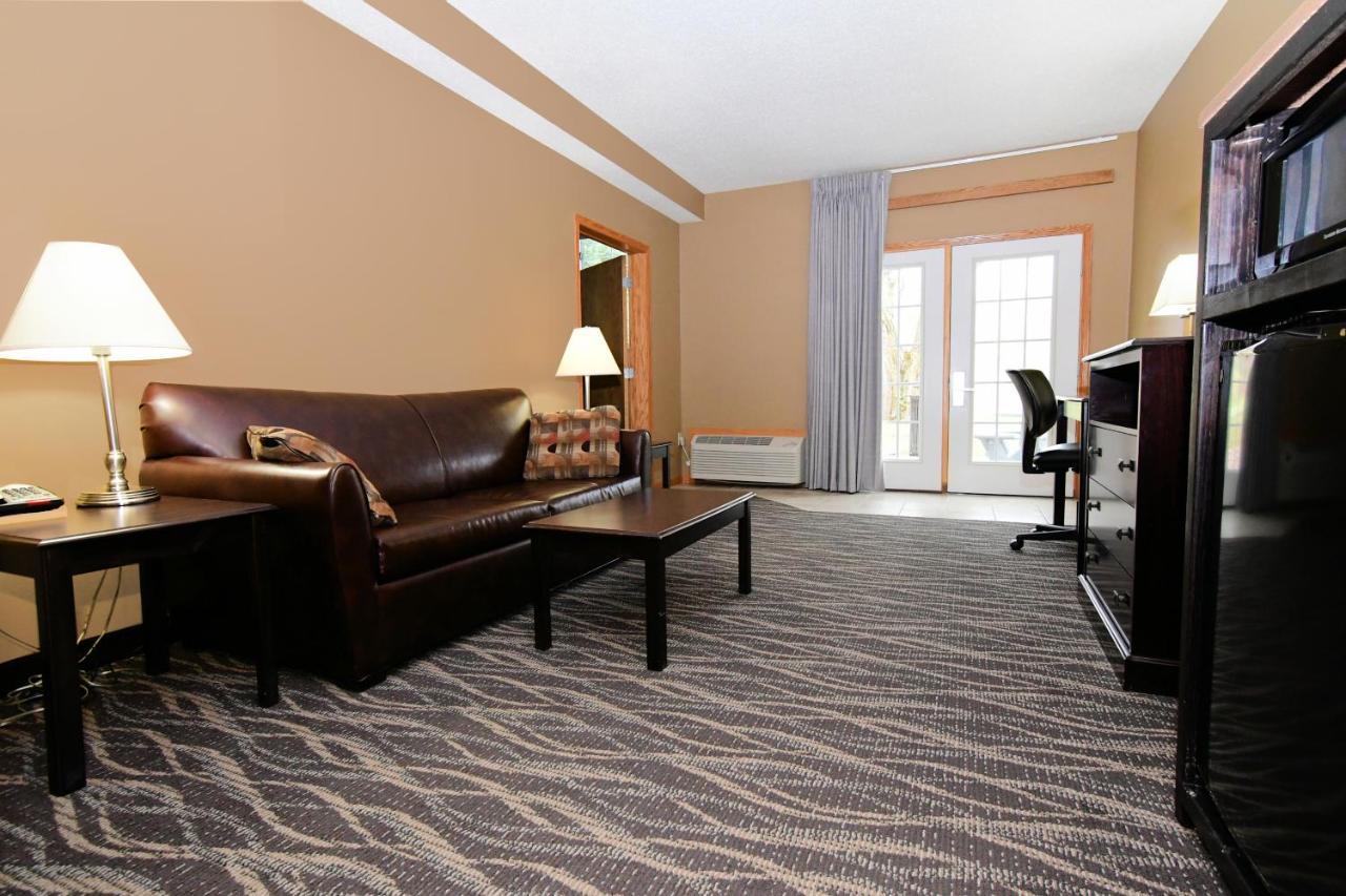 Cobblestone Inn&Suites - Denison | Majestic Hills Extérieur photo