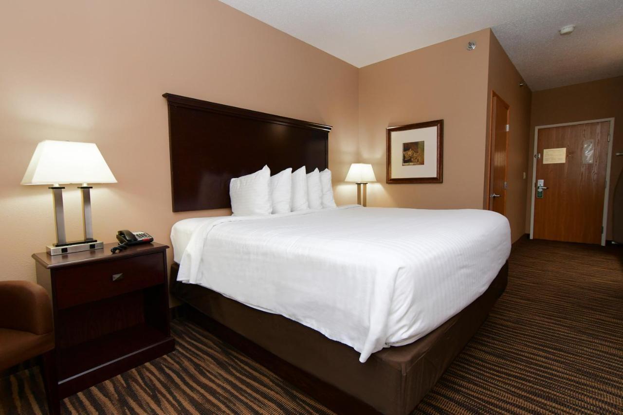 Cobblestone Inn&Suites - Denison | Majestic Hills Extérieur photo