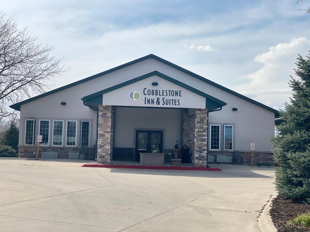 Cobblestone Inn&Suites - Denison | Majestic Hills Extérieur photo